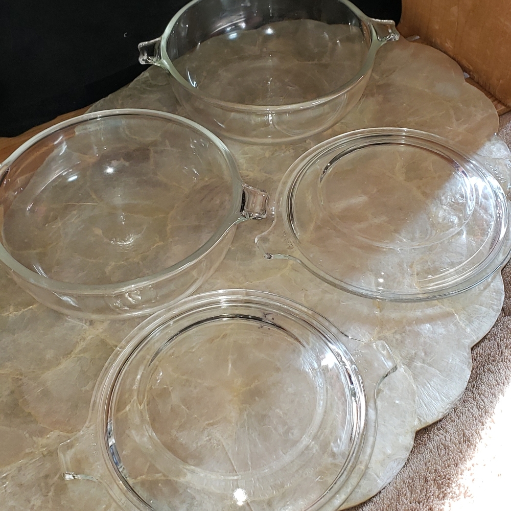 Pyrex  | 2 Pyrex W/ lids - Picture 4 of 5